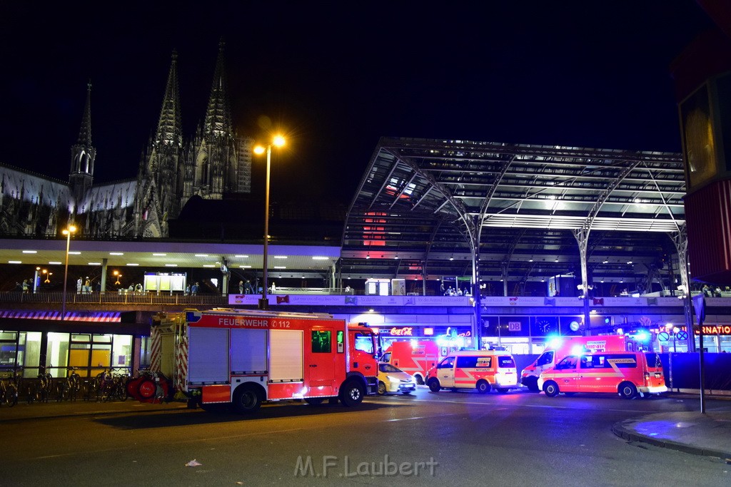 Messerstecherei Koeln Koelner Hauptbahnhof P21.JPG - Miklos Laubert